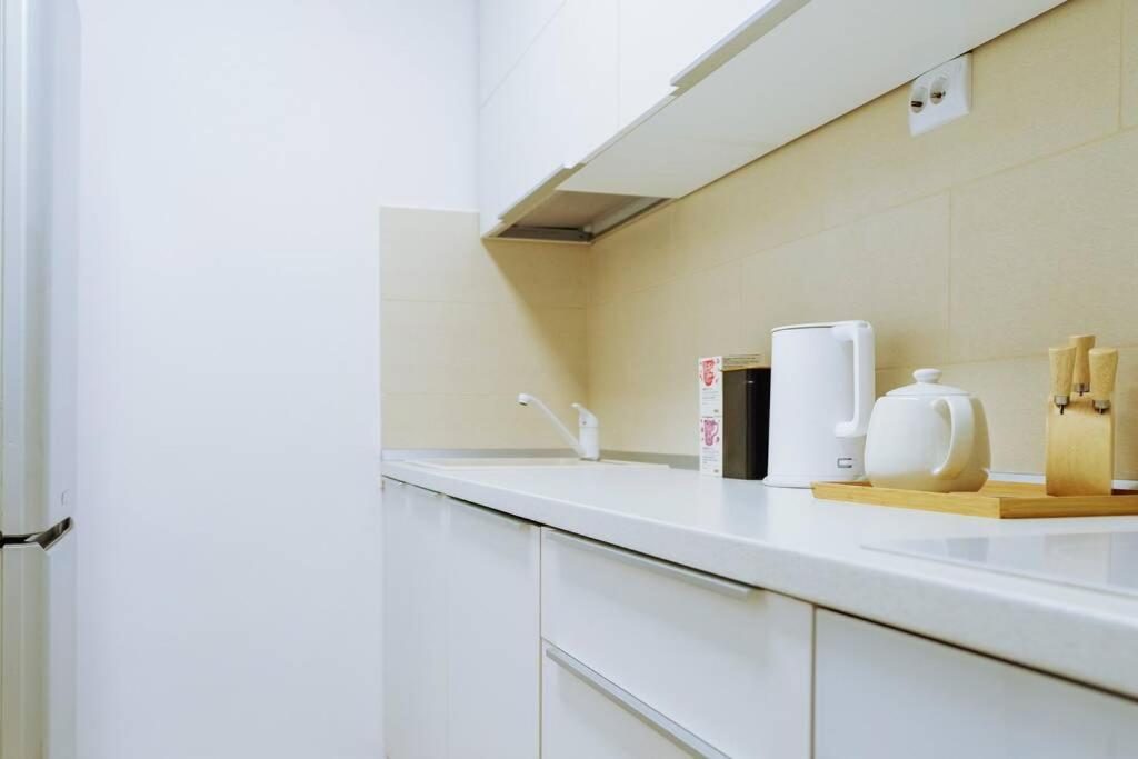 Elegant Vibes Apartment Next To Obor Market Bukares Bagian luar foto