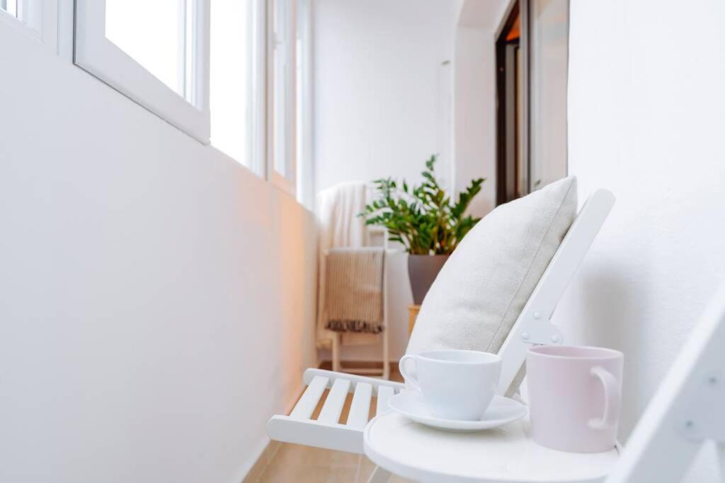 Elegant Vibes Apartment Next To Obor Market Bukares Bagian luar foto