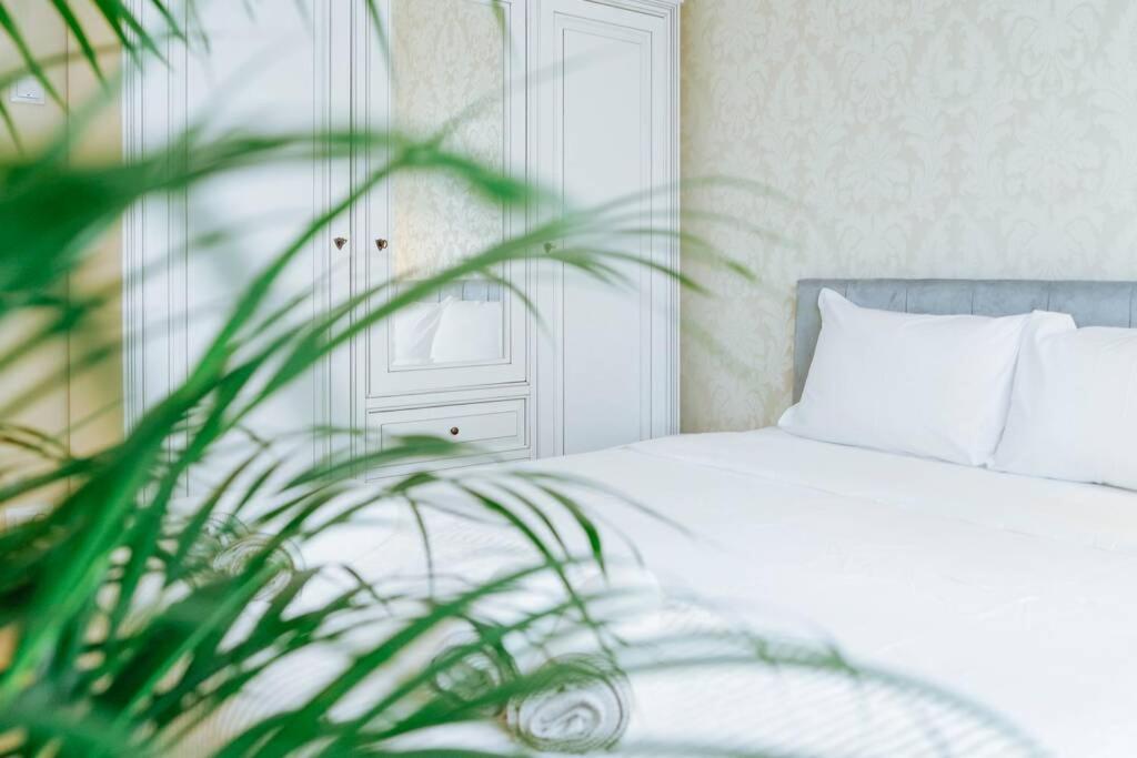 Elegant Vibes Apartment Next To Obor Market Bukares Bagian luar foto